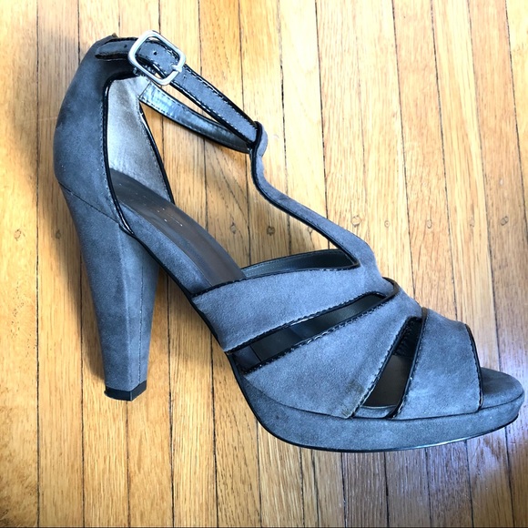 Ann Taylor Loft T Strap Suede Heels - size 8 - Picture 5 of 8